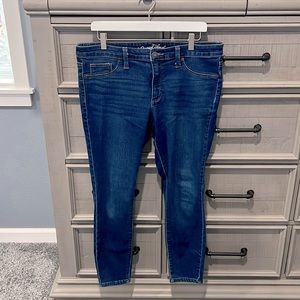 Universal Thread ankle jeans, size 12 short.
